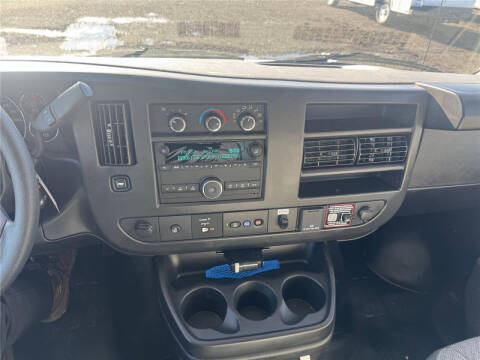 2025 Chevrolet Express 3500