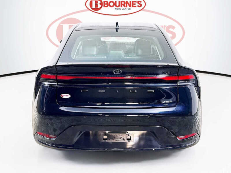 2025 Toyota Prius XLE