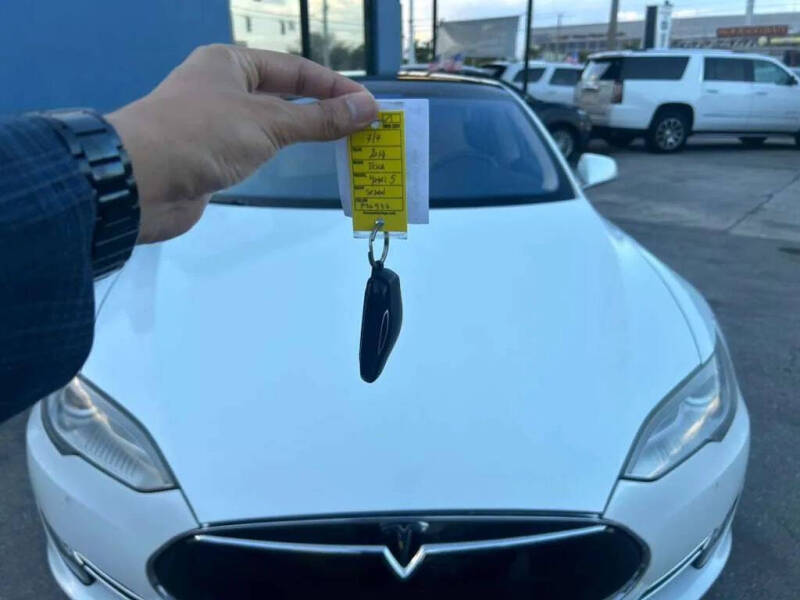 2014 Tesla Model S