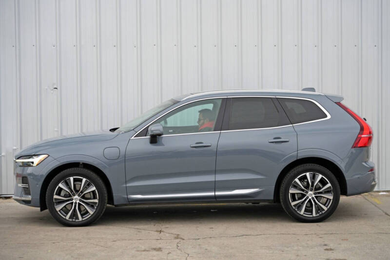 2022 Volvo XC60 Recharge T8 Inscription Expression