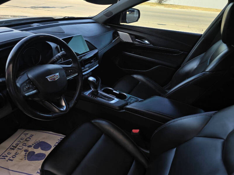 2023 Cadillac CT4 Luxury