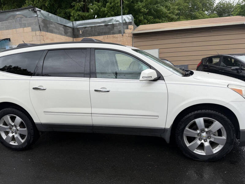2011 Chevrolet Traverse LTZ