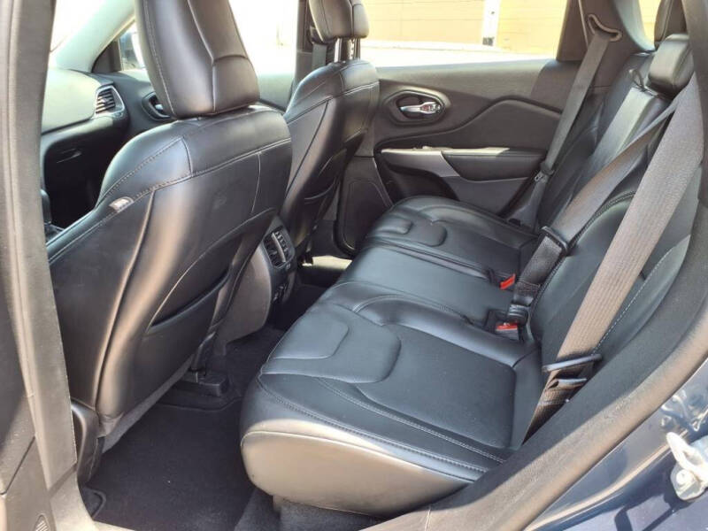 2021 Jeep Cherokee Latitude Lux