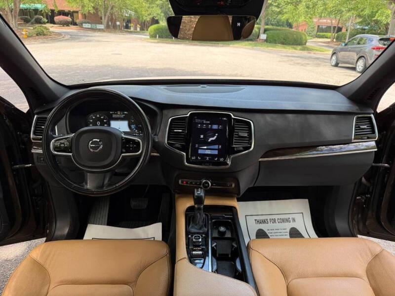 2017 Volvo XC90 T5 Momentum