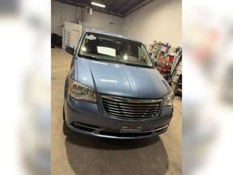 2012 Chrysler Town and Country Touring