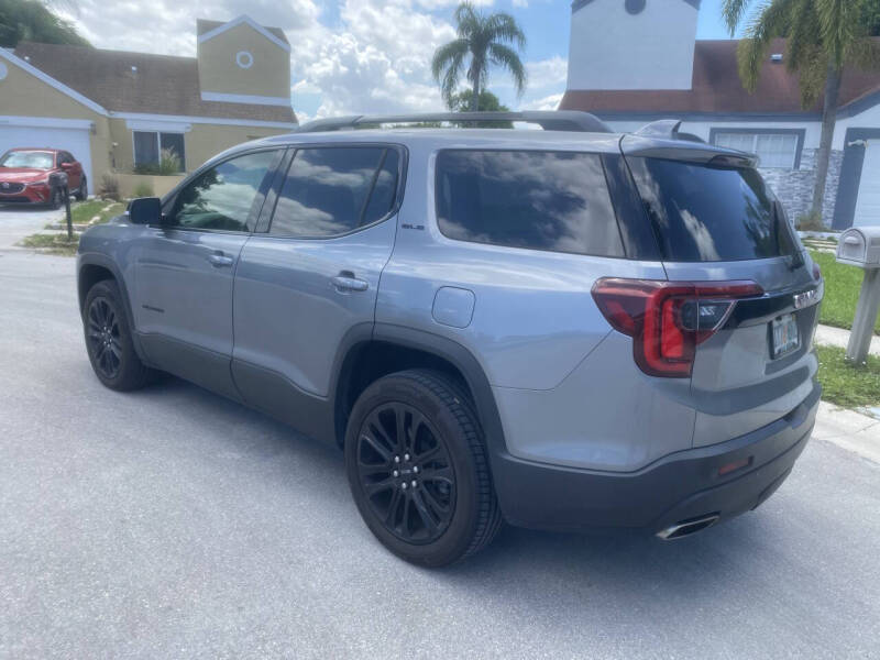 2022 GMC Acadia SLE