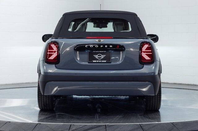 2026 MINI Convertible Cooper S Signature Trim
