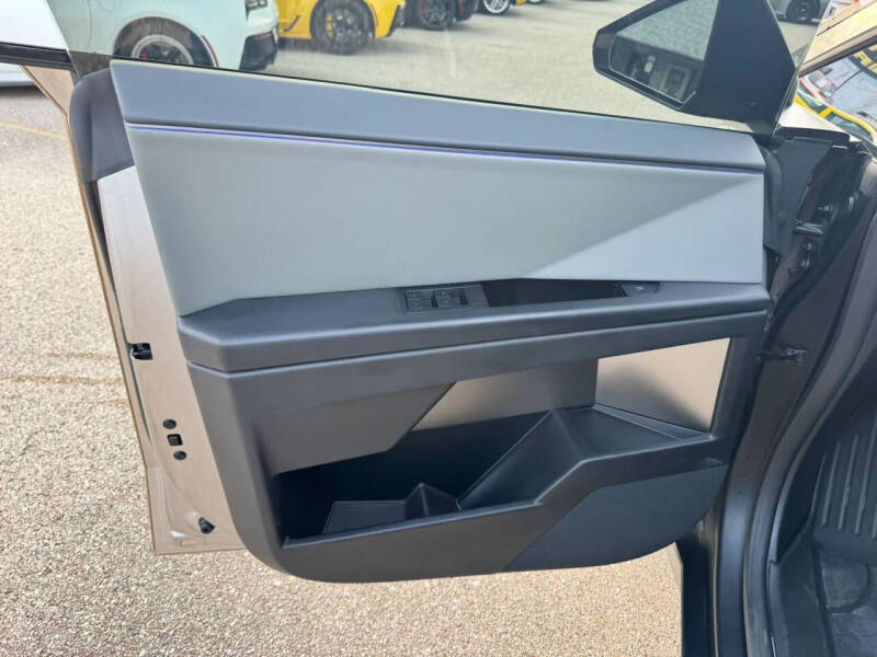 2024 Tesla Cybertruck