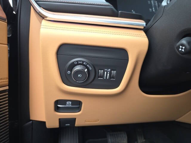 2024 Jeep Grand Cherokee Summit