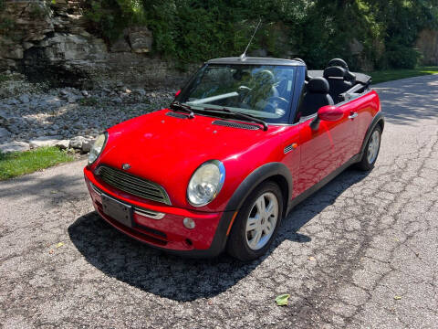 2006 MINI Cooper for sale at Bogie's Motors in Saint Louis MO