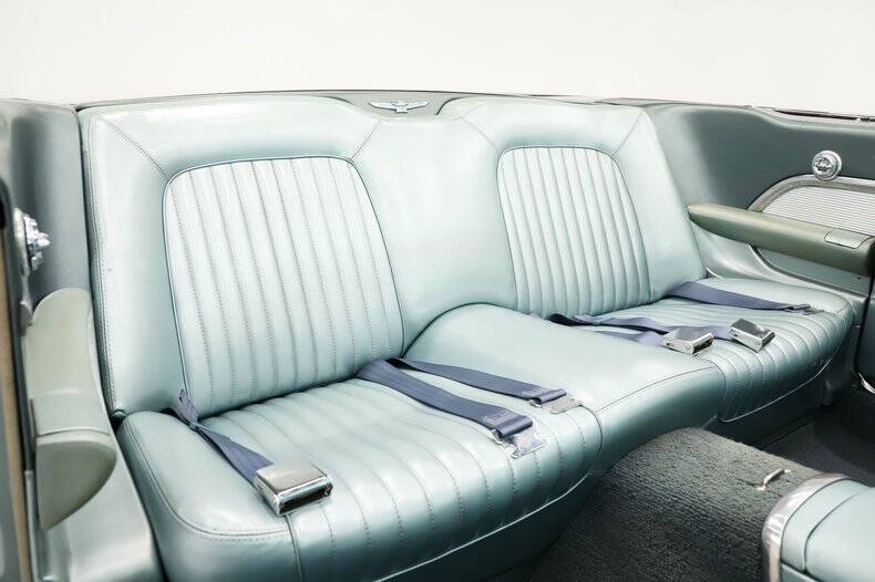 1962 Ford Thunderbird