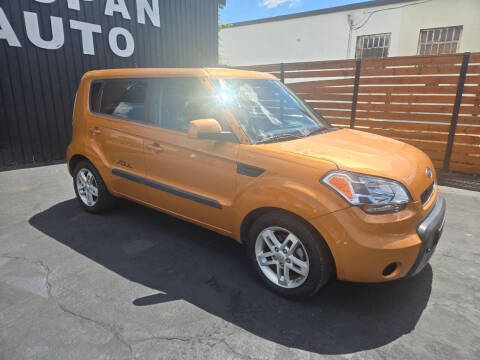 2011 Kia Soul +