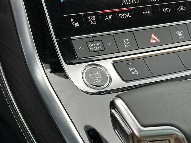 2025 Audi Q8 quattro Premium Plus 55 TFSI