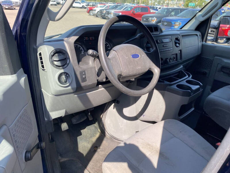 2013 Ford E-Series E-350 SD