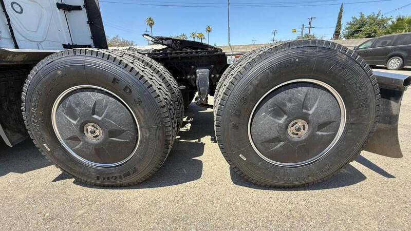 2023 Freightliner Cascadia