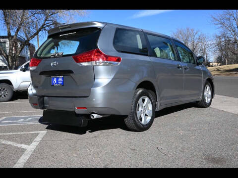 2011 Toyota Sienna Base 7-Passenger