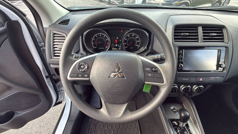 2025 Mitsubishi Outlander Sport ES