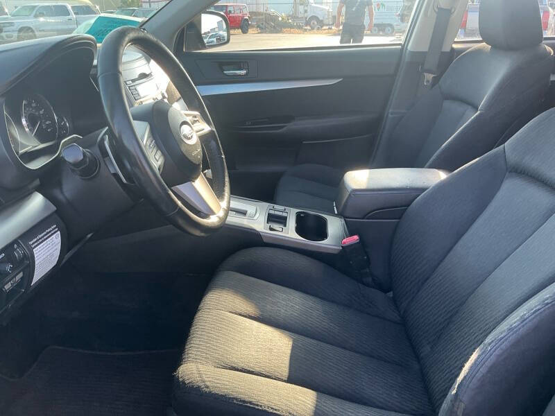 2010 Subaru Outback 2.5i Premium