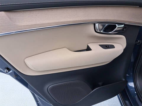 2026 Volvo XC90 B5 Core