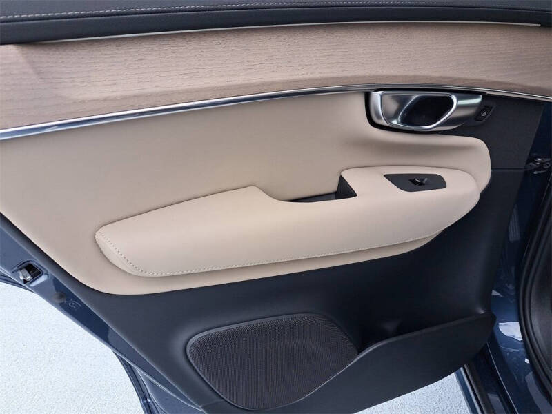 2026 Volvo XC90 B5 Core