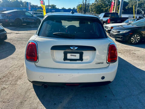 2016 MINI Hardtop 4 Door Cooper