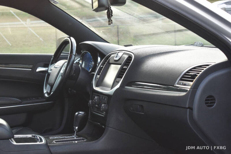 2011 Chrysler 300 C