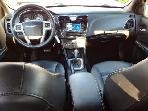 2012 Chrysler 200 Limited