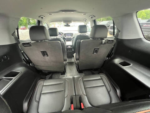 2023 GMC Acadia AT4
