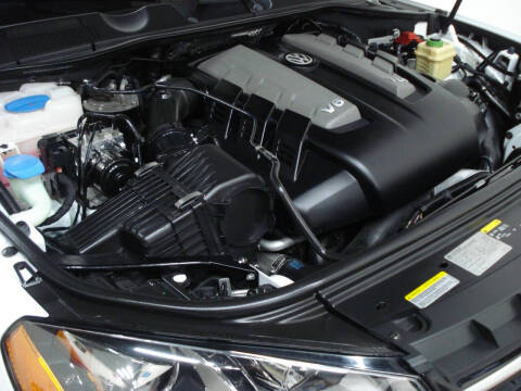 2013 Volkswagen Touareg TDI Sport