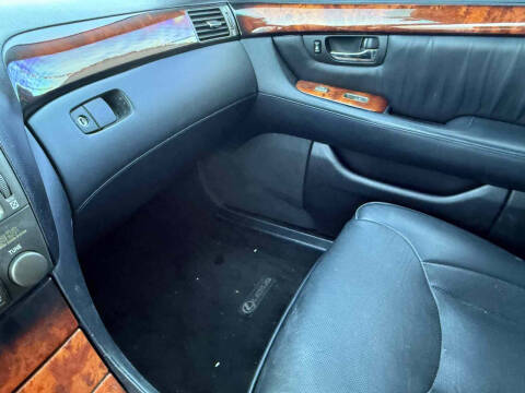 2005 Lexus LS 430