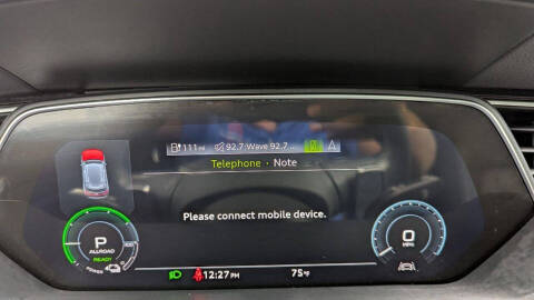 2023 Audi e-tron quattro Premium