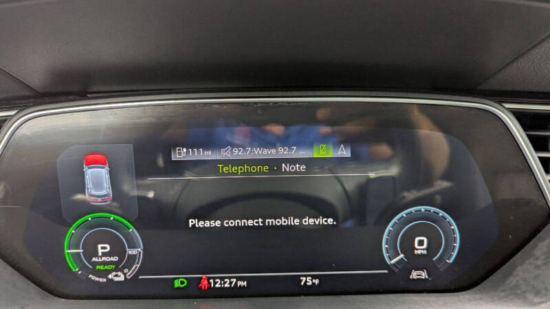 2023 Audi e-tron quattro Premium