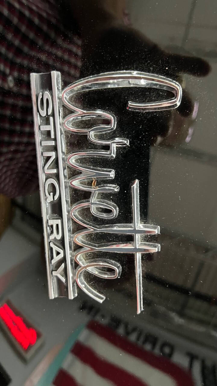 1966 Chevrolet Corvette 17