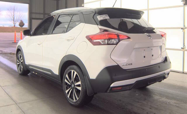 2020 Nissan Kicks SR