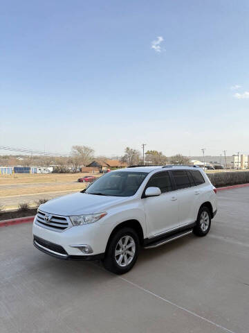 2013 Toyota Highlander for sale at Autos of Legends in Irving TX