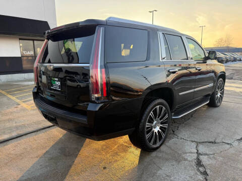 2016 Cadillac Escalade Luxury Collection