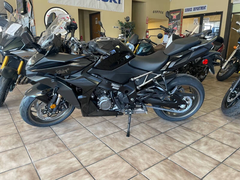 2024 Suzuki GSX-S1000GT