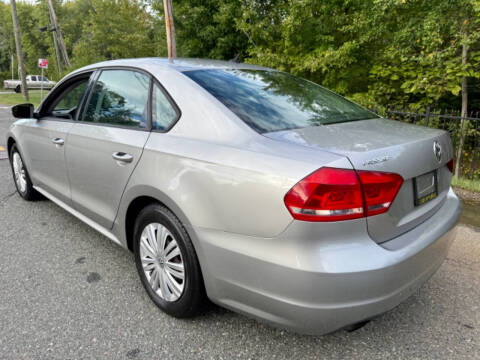 2014 Volkswagen Passat 1.8T S PZEV