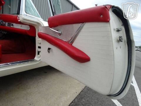 1956 Ford Thunderbird