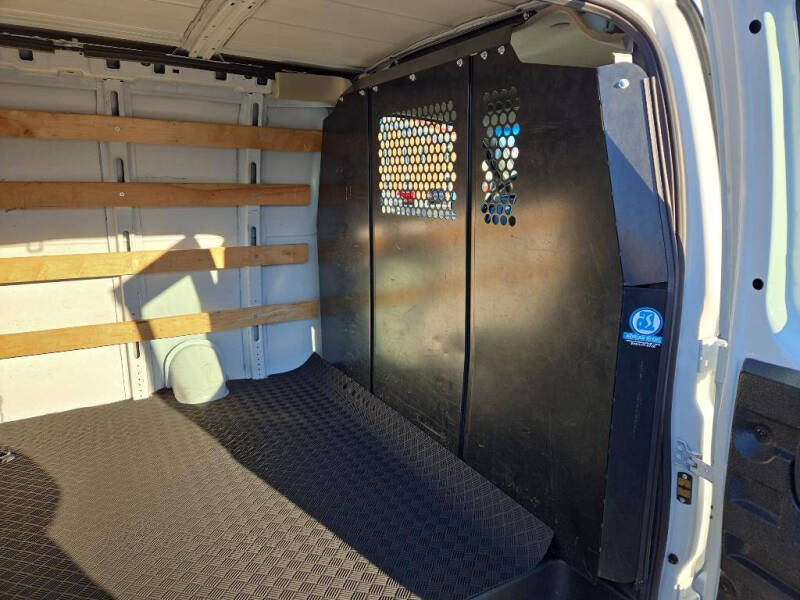 2022 Chevrolet Express 2500