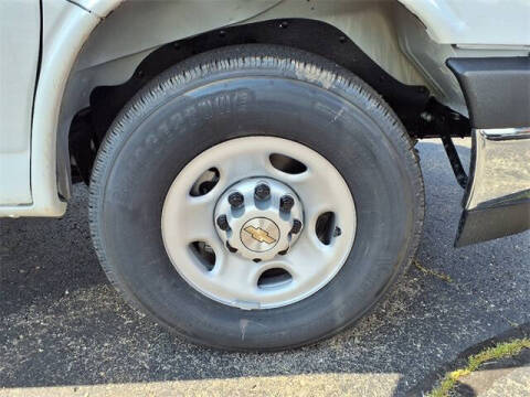 2025 Chevrolet Express 3500