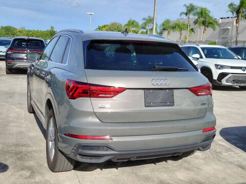 2024 Audi Q3 quattro S line Premium 45 TFSI