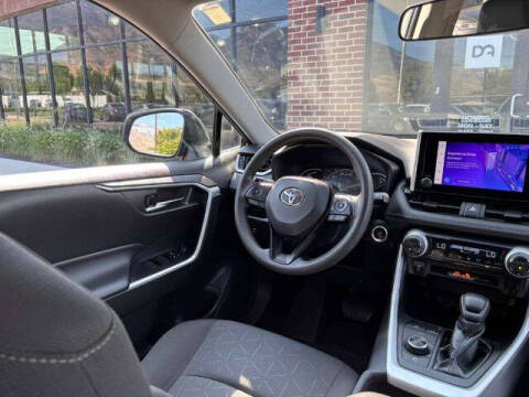 2023 Toyota RAV4 Hybrid XLE