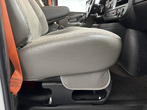 2022 Chevrolet Express 3500