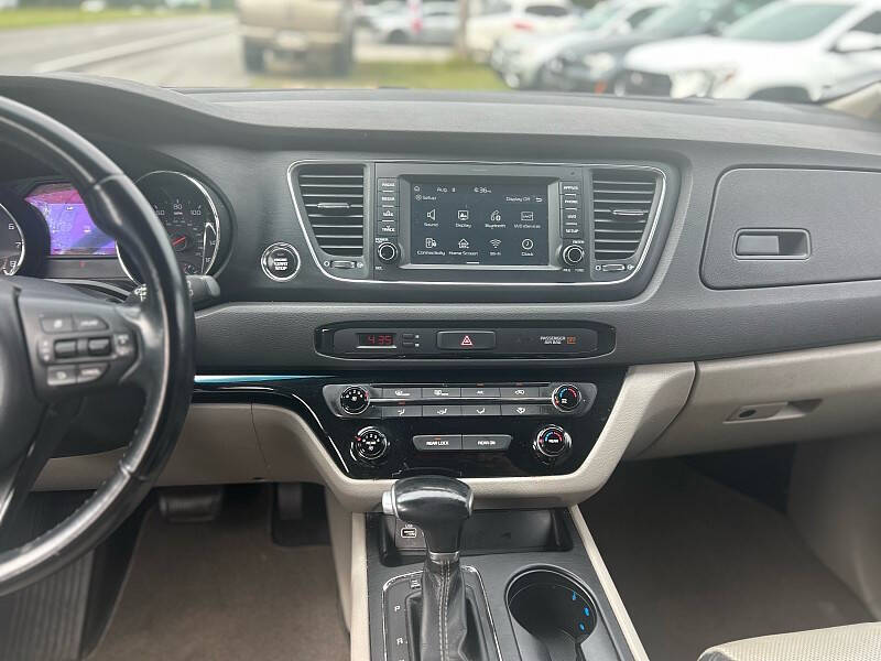 2017 Kia Sedona LX