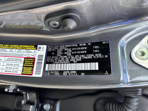 2022 Toyota Highlander Hybrid XLE