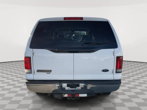 2005 Ford Excursion XLT