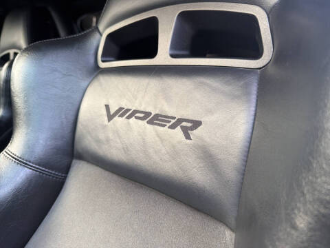 2004 Dodge Viper SRT-10