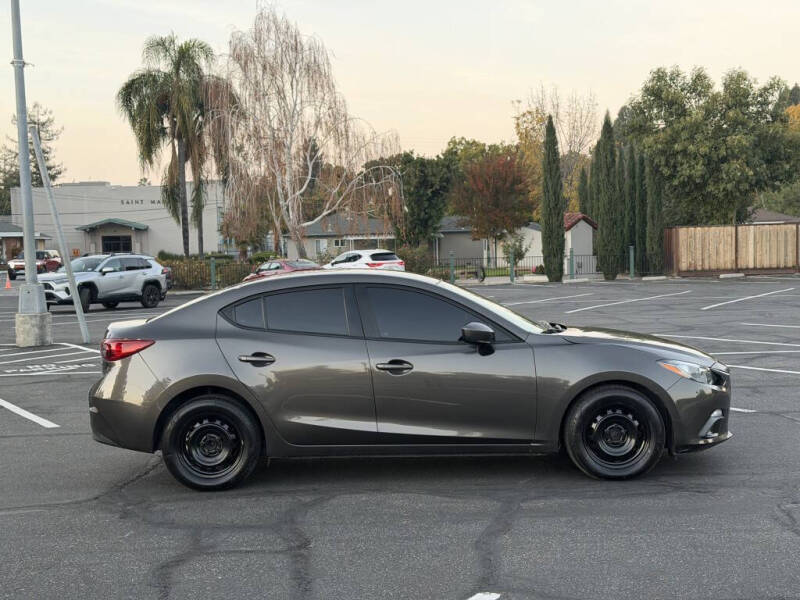 2016 Mazda MAZDA3 i Sport