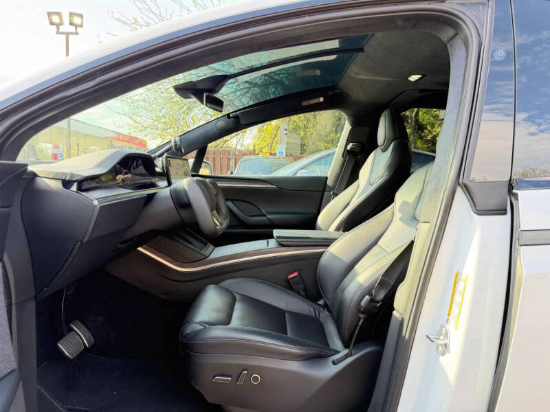 2023 Tesla Model X Standard Range